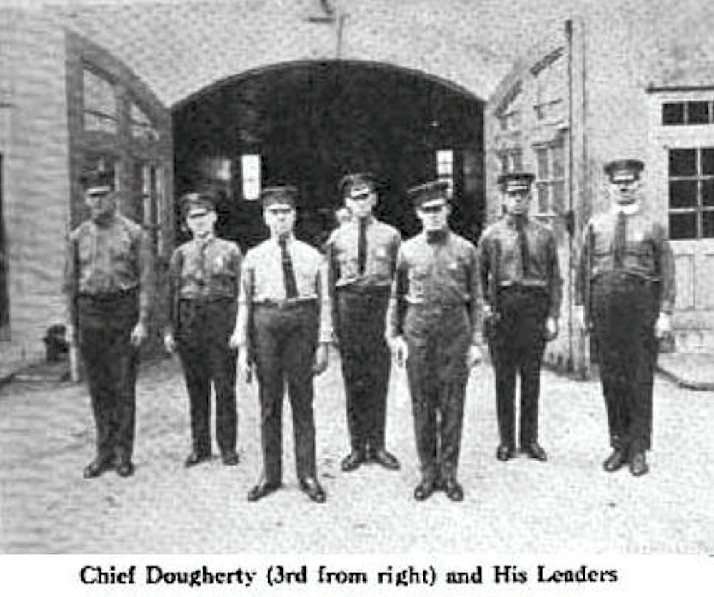 Chief Dougherty & his Leaders
Image from Gonzalo Alberto
