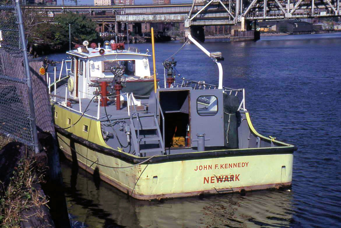 nfdfireboat08.jpg