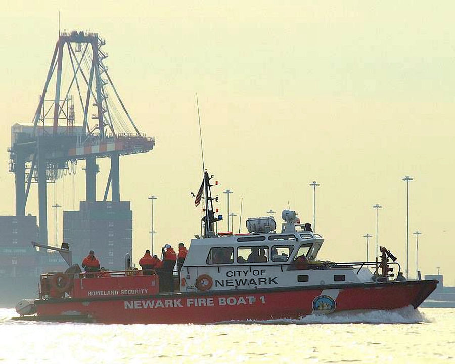 nfdfireboat09.jpg